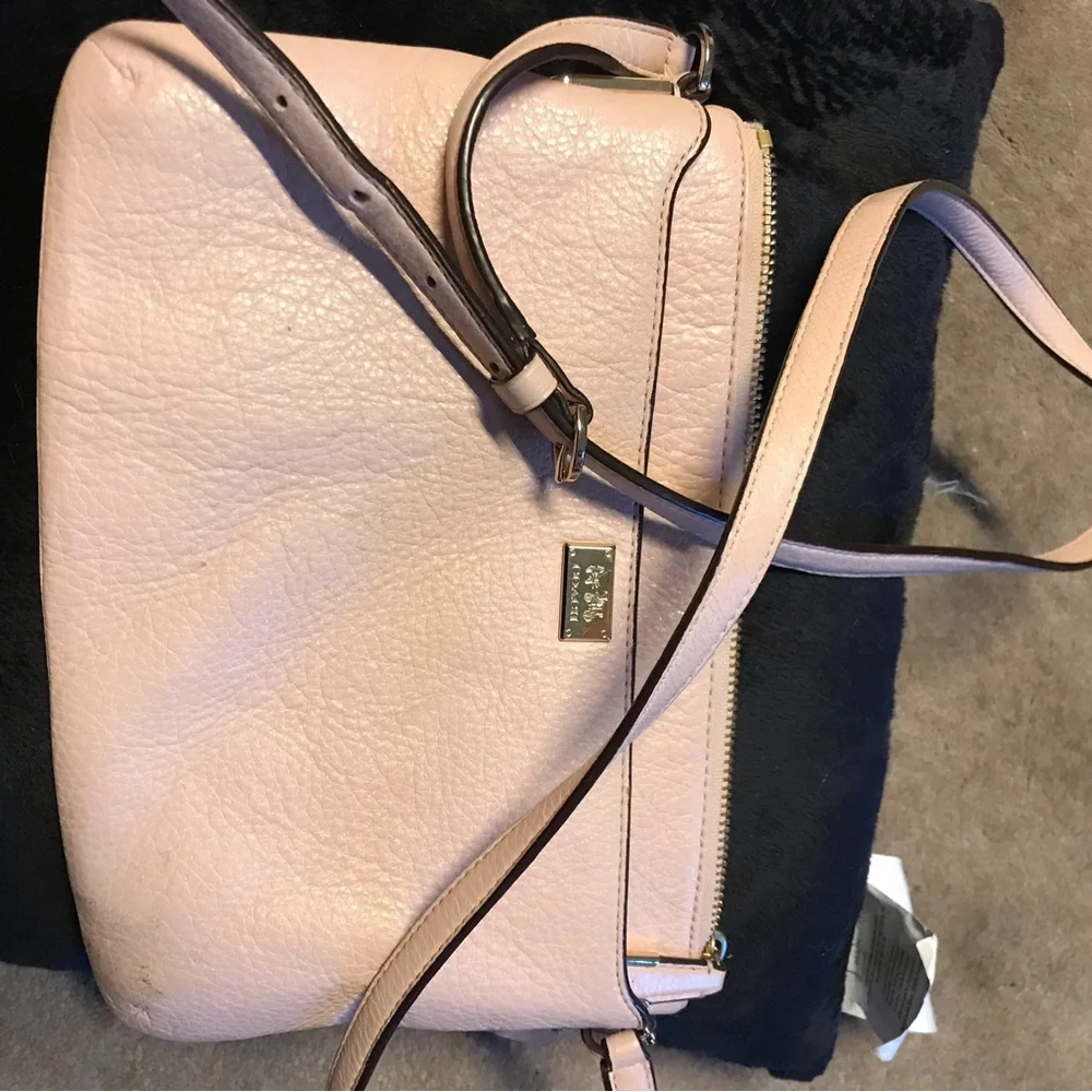 Purse - Picture 1 of 2